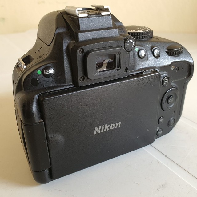 Câmera  D5100 - Lnte 18-55 (somente foco manual) - Muito conservada - 32 mil cliques - Foto 4