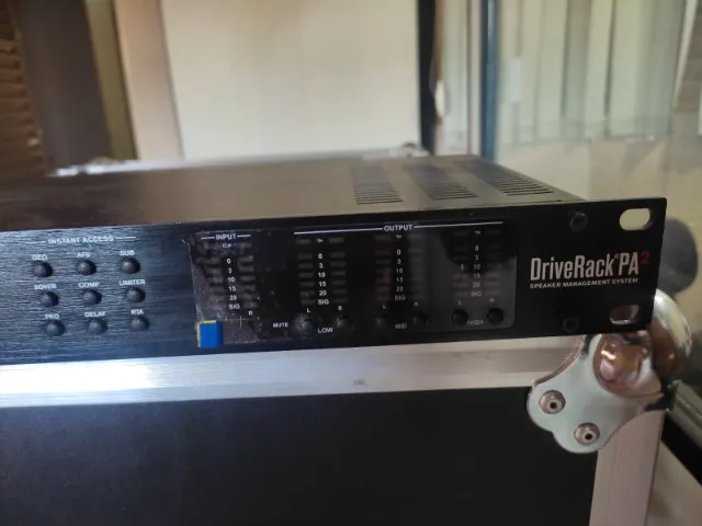 Processador para sistema de áudio 110v, EQs, Crossover, Delay e outros, DBX