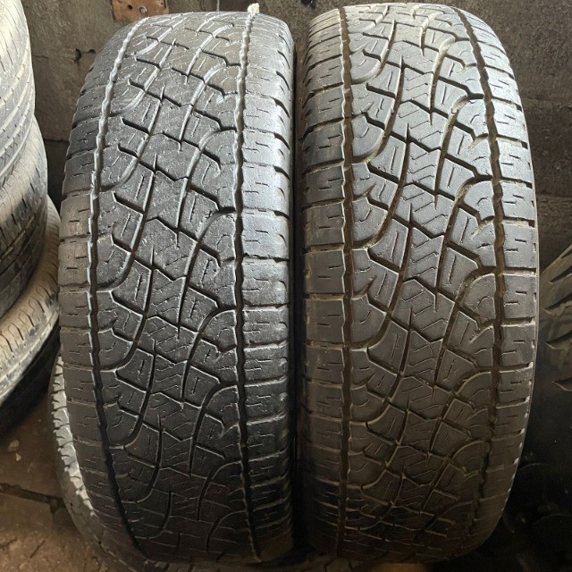 Pneus 255/65/17 Pirelli Scorpion Atr meia vida (não são riscados)