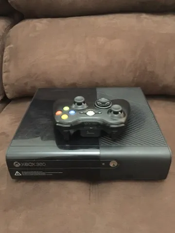 Microsoft Xbox 360 E 4GB Console renovado ao Melhor Preço