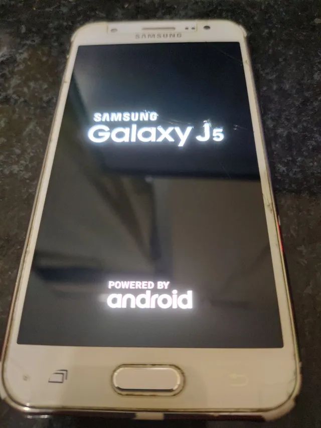 Smartphone Samsung Galaxy J5 J500M 16GB 1.5GB RAM Tela 5