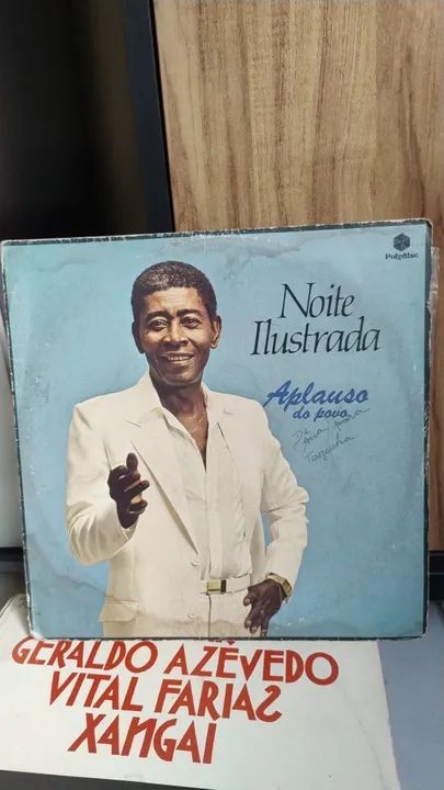 Disco de Vinil - Noite Ilustrada. - Foto 3