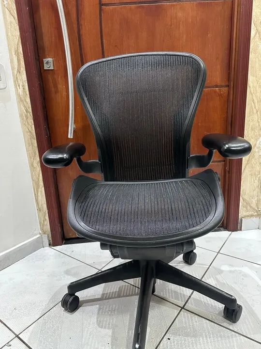 Cadeira herman miller aeron B classica frete grátis sp capital  - Foto 2