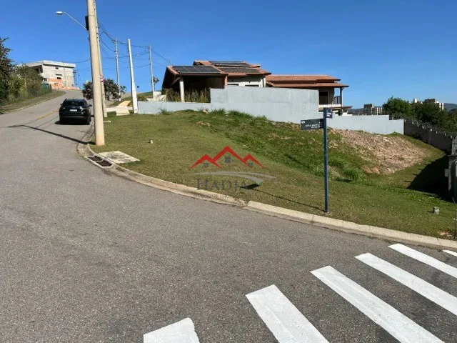 Terreno à venda em Jundiai no condomínio fechado Bosque do Horto.