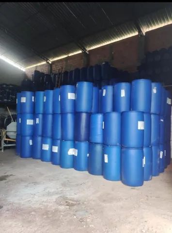 Tambores/ bombonas plasticas 200 litros
