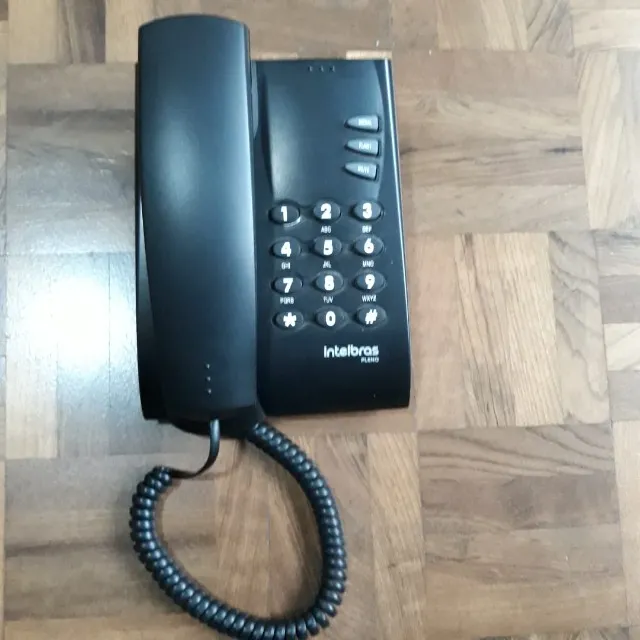 Telefone Fixo Pleno Com Fio Intelbras Sem Chave de Bloqueio Preto