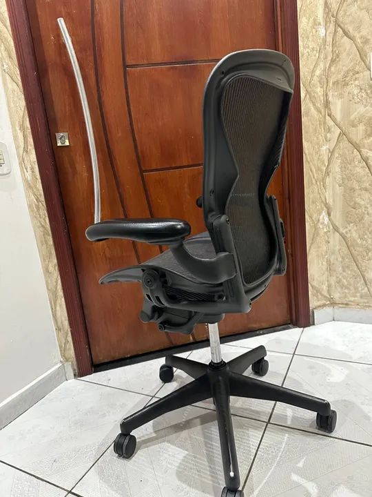 Cadeira herman miller aeron B classica frete grátis sp capital  - Foto 3