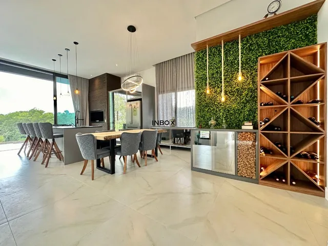 INBOX CIA IMOBILIÁRIA VENDE EM MONTE BELO DO SUL - Casa com três quartos mobiliada com pát