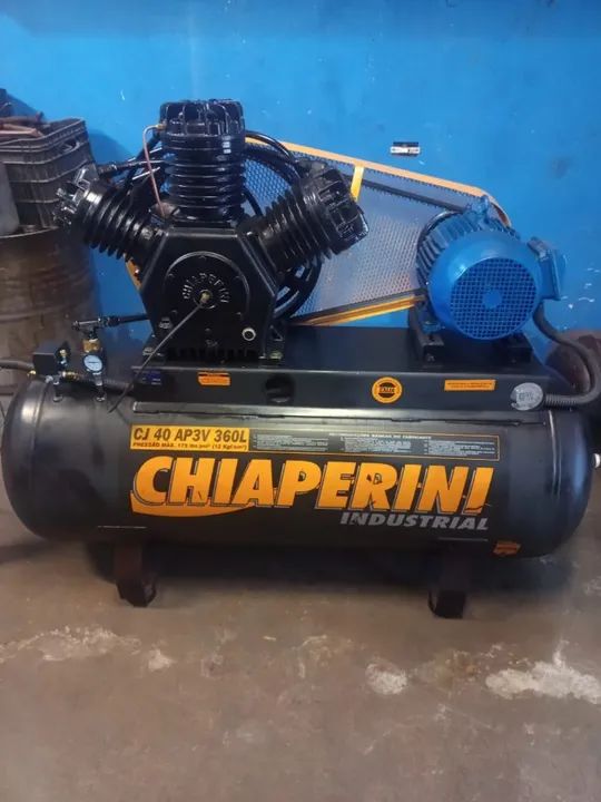 Compressor Chiaperini 40 pés - 360 litros / 175 libras Trifásica
