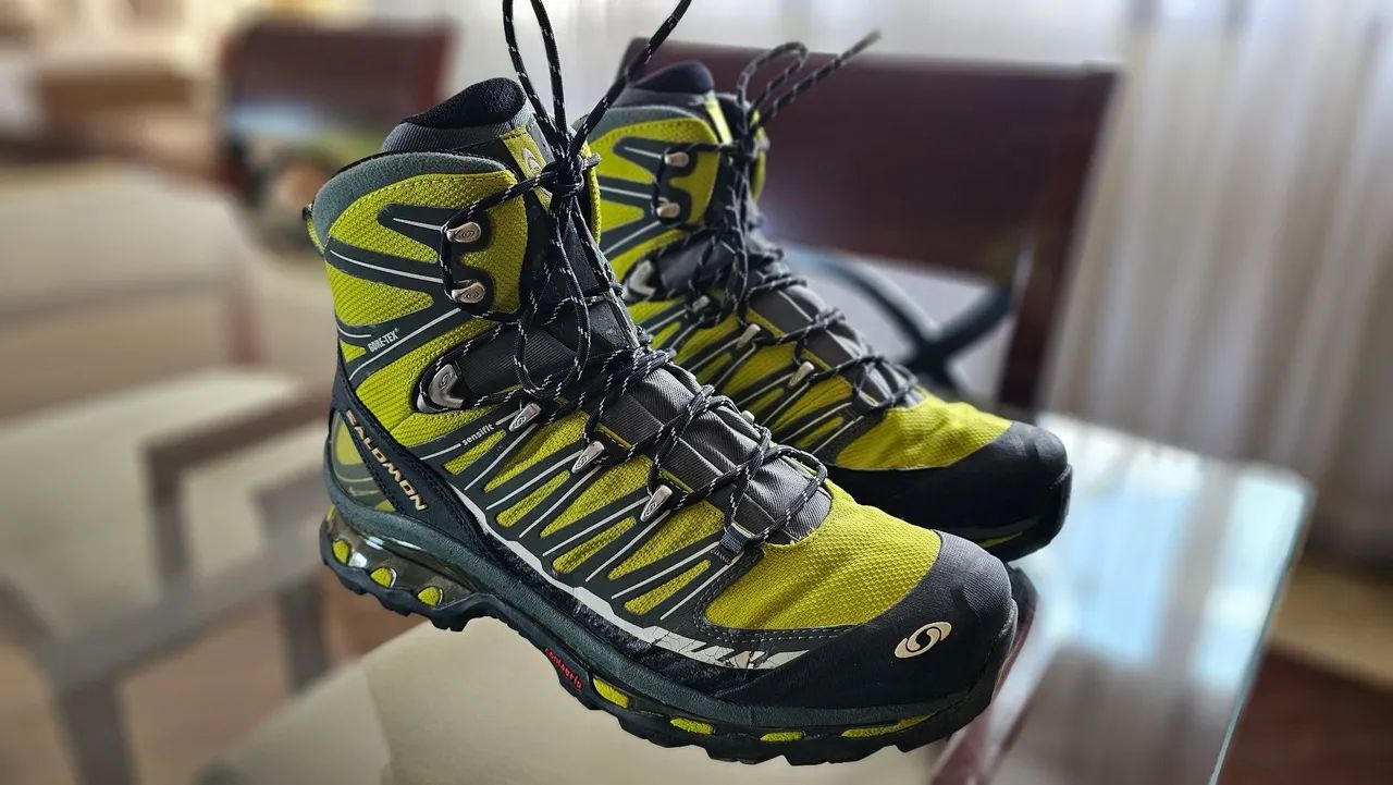 Bota Salomon Impermeável - Foto 6