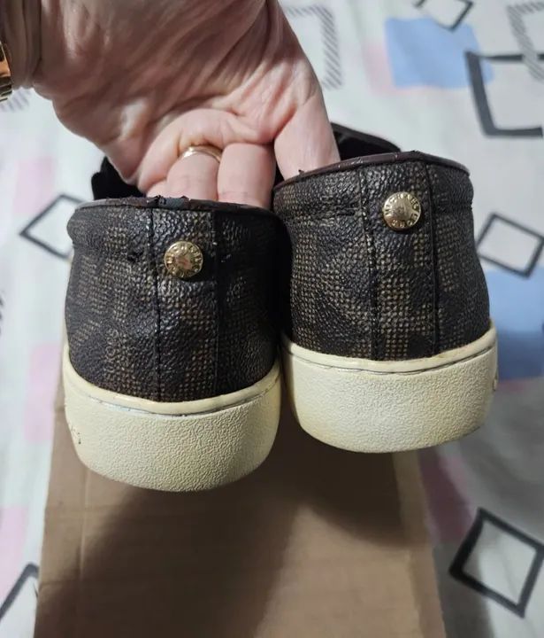 Tênis Michael Kors Slip On 35 - Foto 2