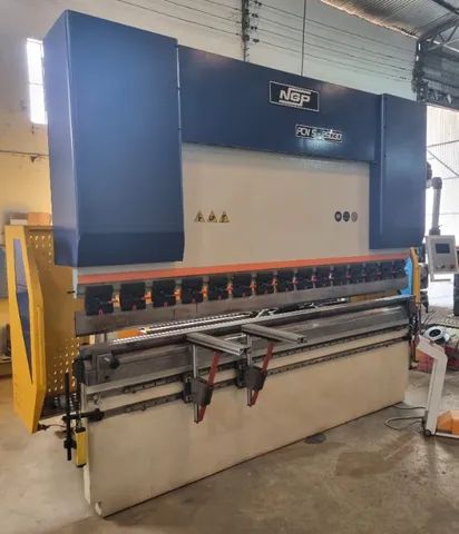 Prensa Dobradeira Hidráulica NGP 250ton 3200mm  - Foto 3