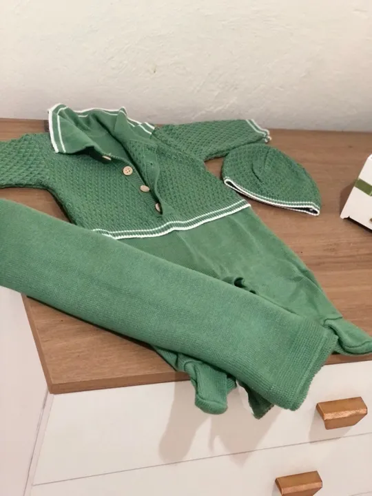 Saída de maternidade linho verde escuro