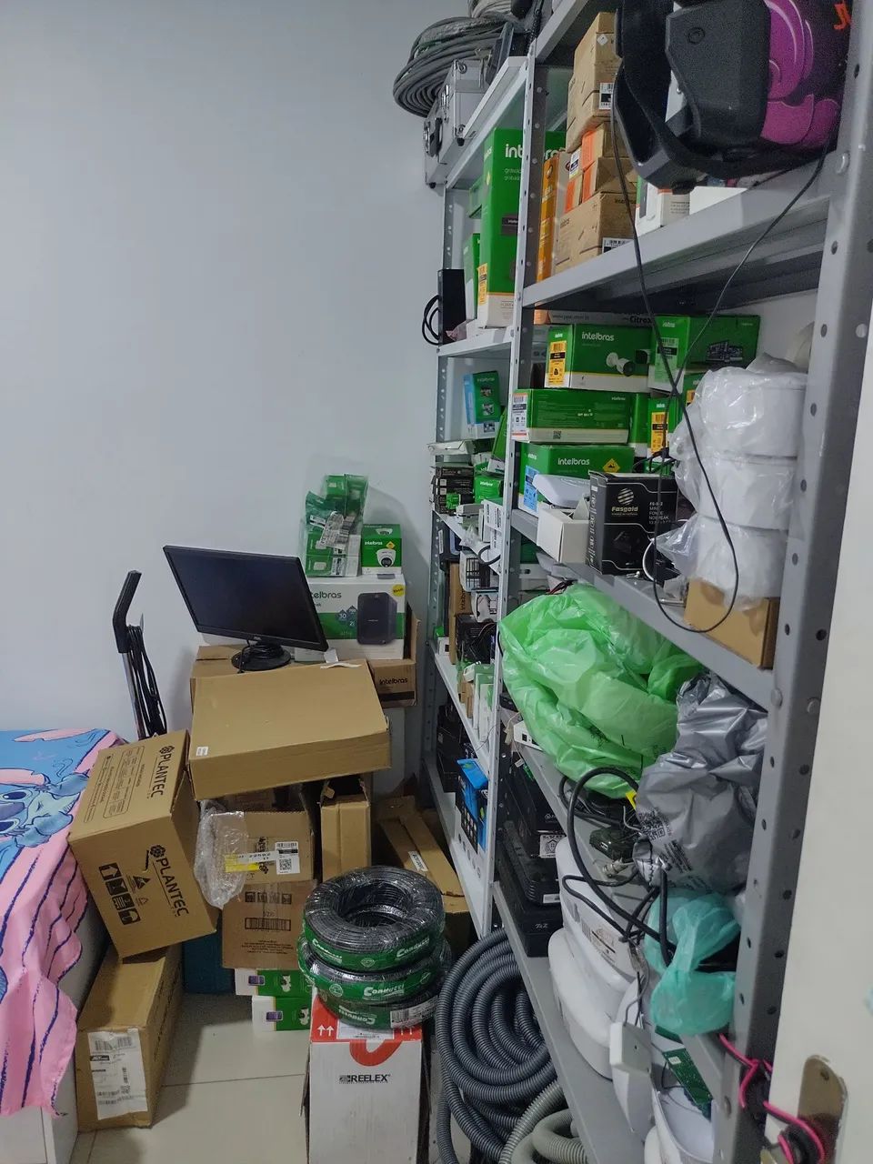Produtos Intelbras e prateleiras(Valor negociável) - Foto 2