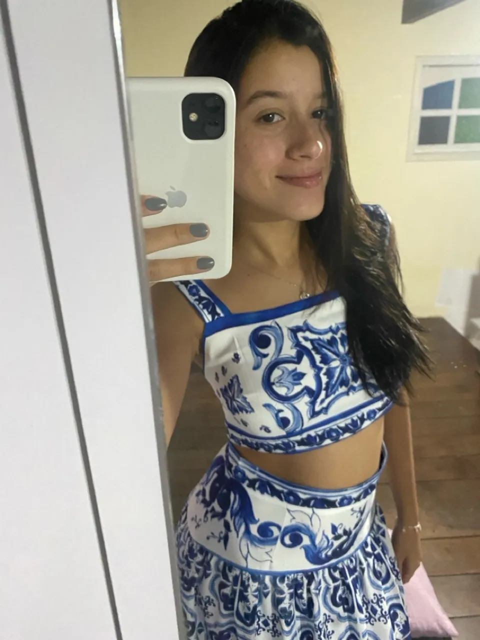 Conjunto Cropped e Saia Azul e Branca Estampado