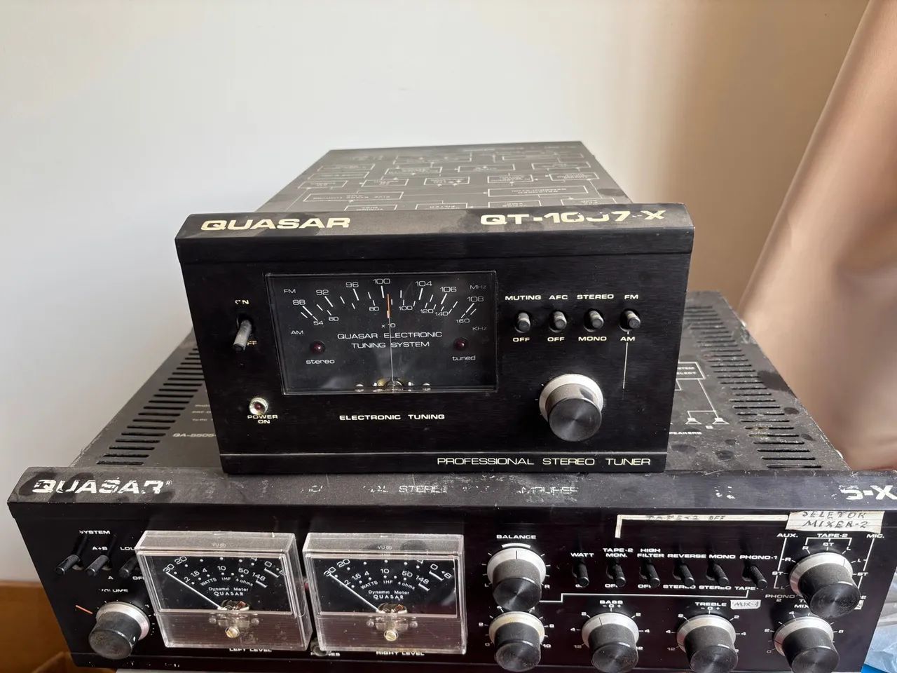 Tuner e Amplificador Quasar Profissional