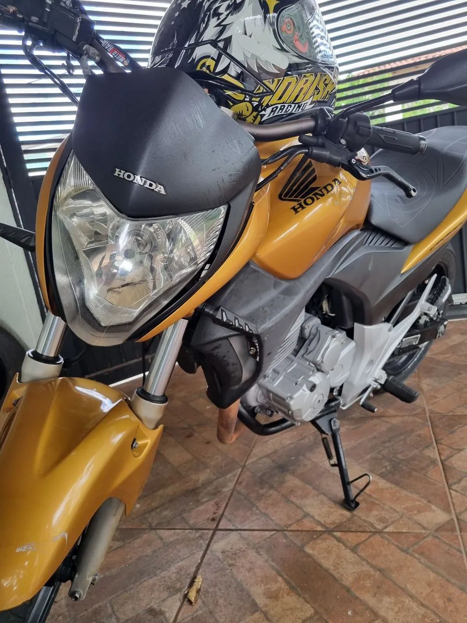 CB 300 2015 + Capacete  - Foto 4