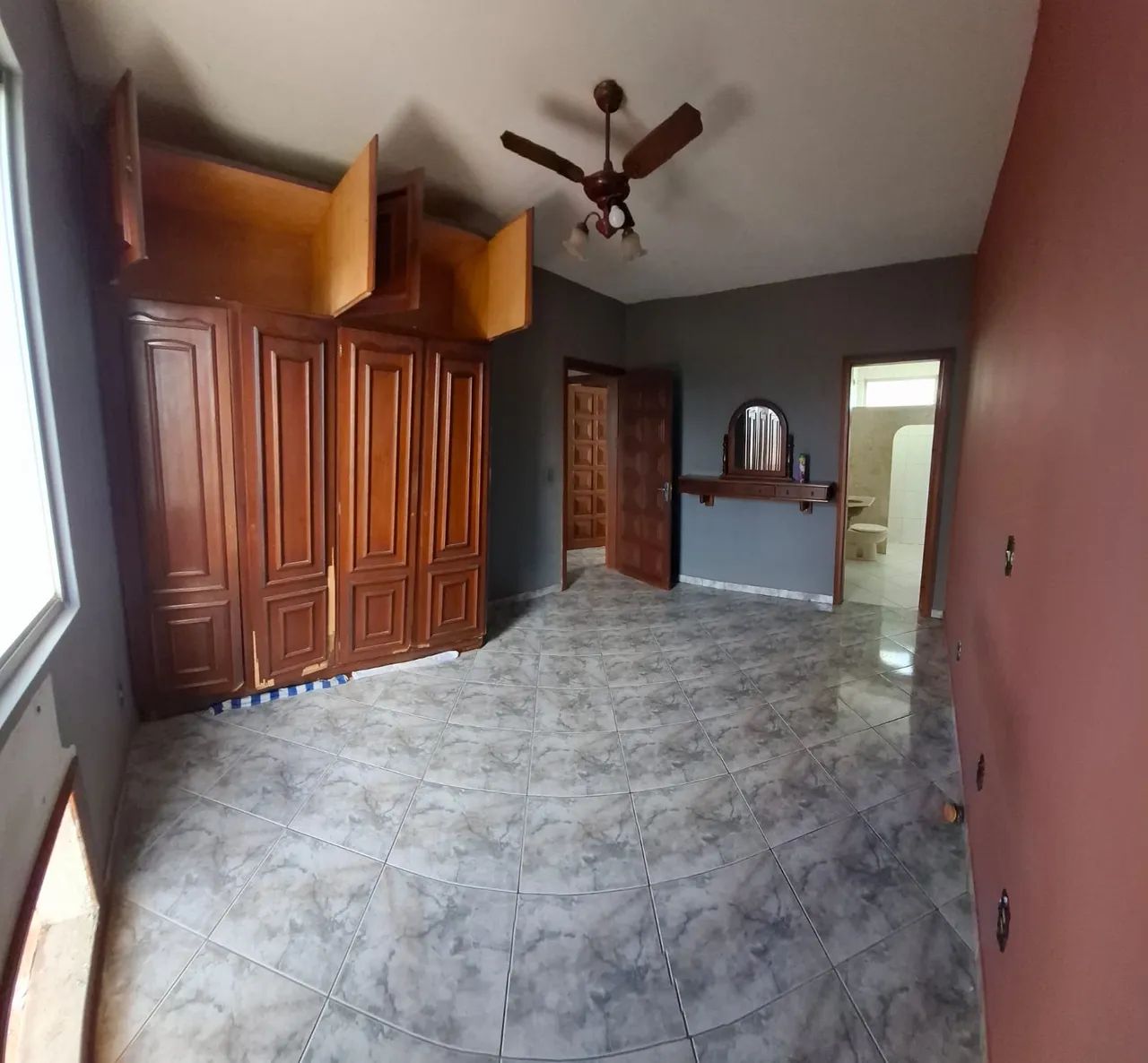 Apartamento com 3 quartos sendo 1 suíte e armários planejados - Foto 3