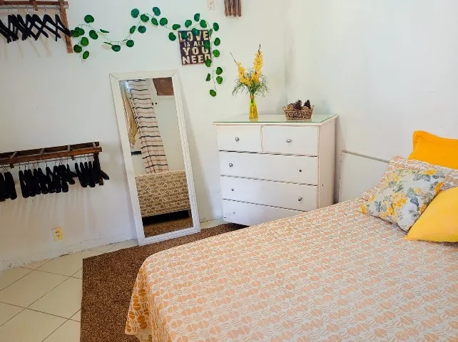 Aluguel de quarto mobiliado para meninas em condomínio fechado!