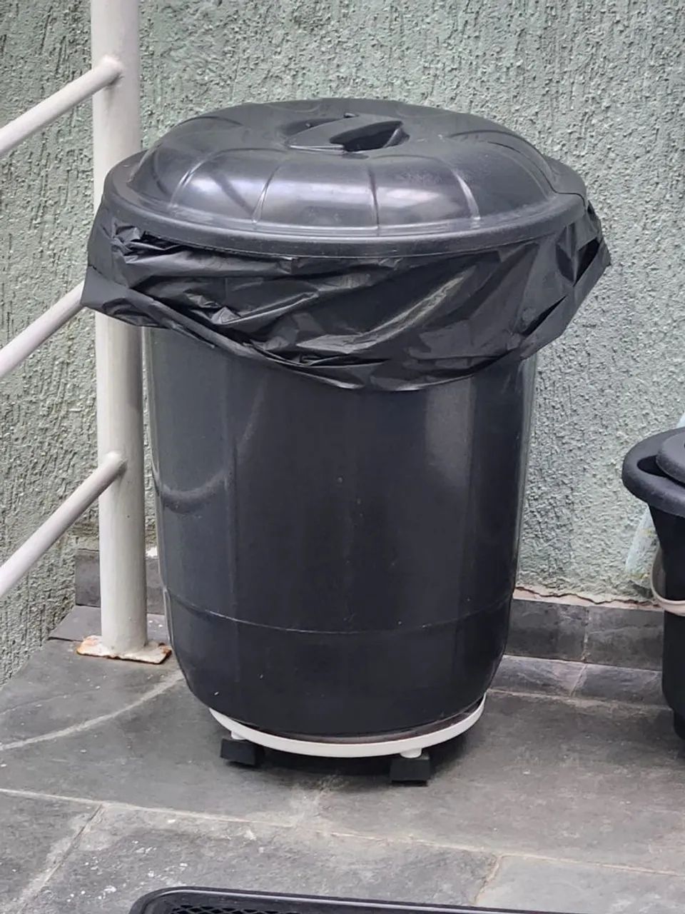 Lixeira para área externa