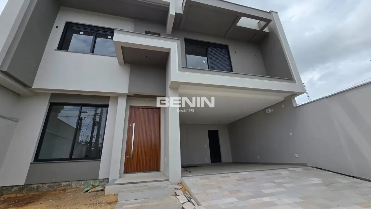 Venda de Sobrado em Canoas-RS, bairro MOINHOS DE VENTO com 223m² Área Const. Venda de Sobr