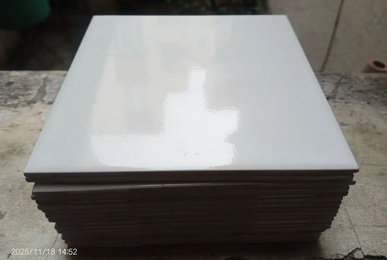 Azulejo Ladrilho Colonial Branco em Cerâmica Estilo Português 15,5 cm x 15,5 cm cada - Foto 3