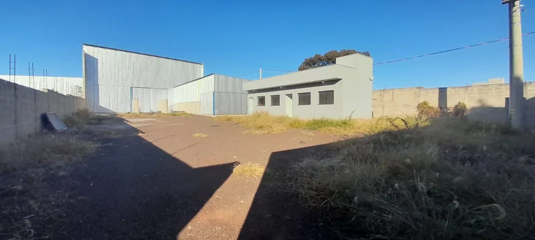 BARRACÃO PARA ALUGAR - ÓTIMA OPORTUNIDADE! COM PONTE ROLANTE