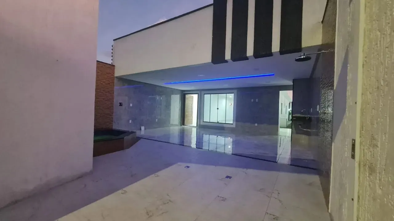Casa Alto Padrão na Sarney. (ref: 1082)