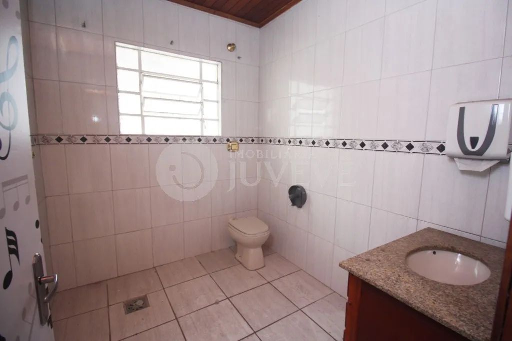 IMOBILIARIA JUVEVE CASA COMERCIAL ESTACIONAMENTO 10 CARR CRISTO REI AV. SÃO JOSE PRX ÍTALO - Foto 2