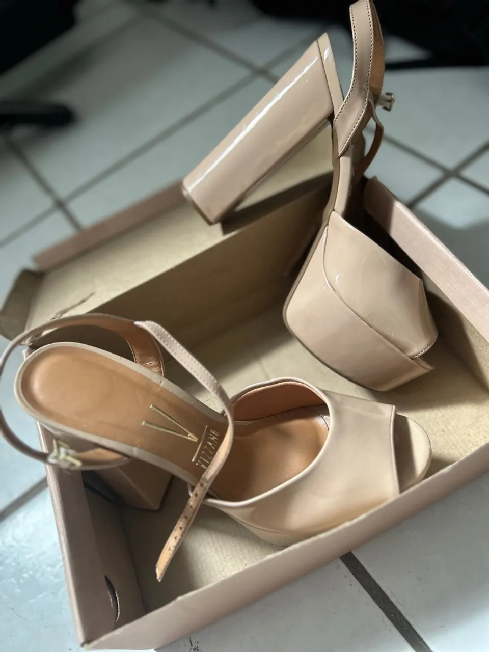 Vendo sandália meia pata Vizzano - Número 39