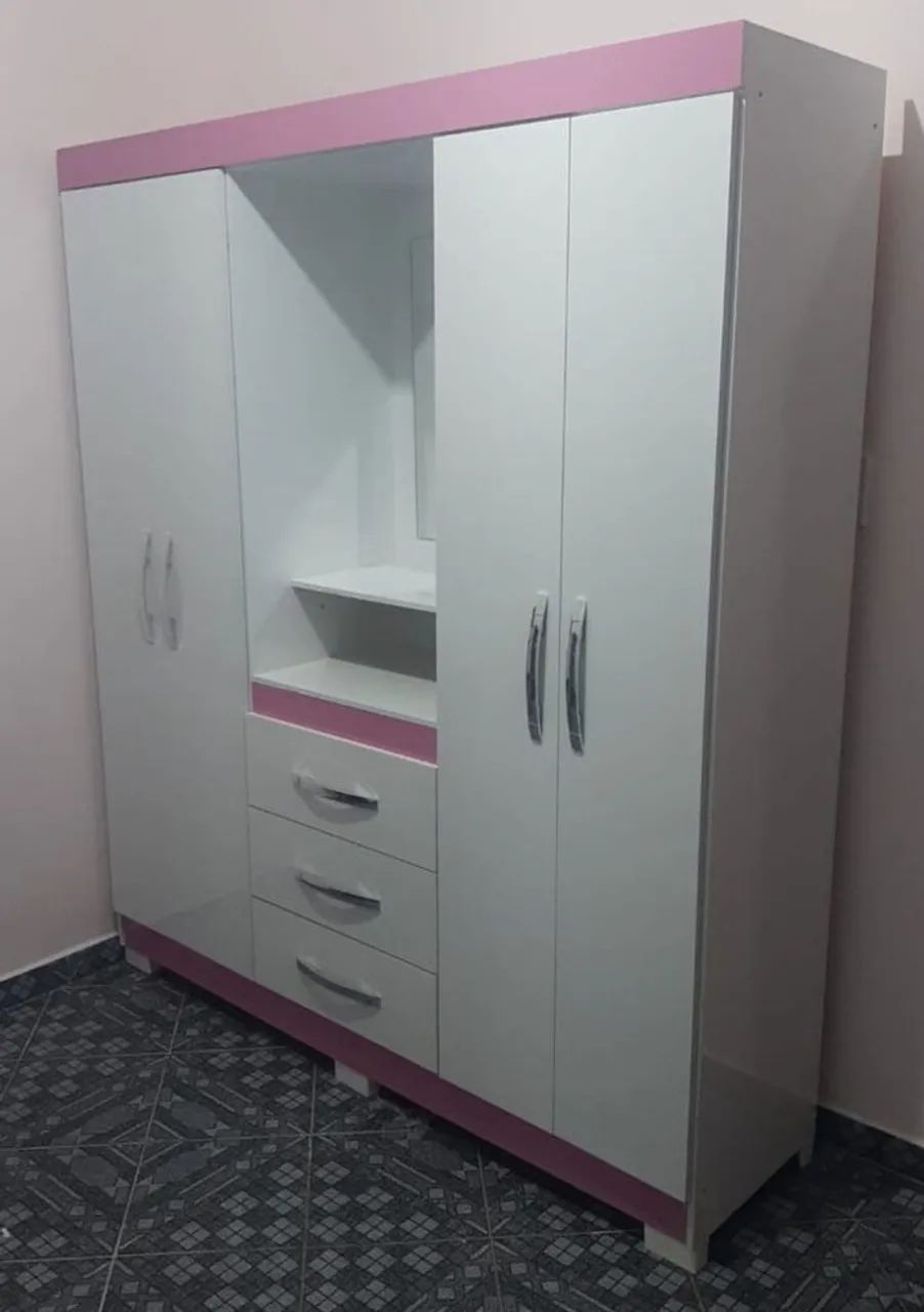 Guarda roupa casal capelinha 