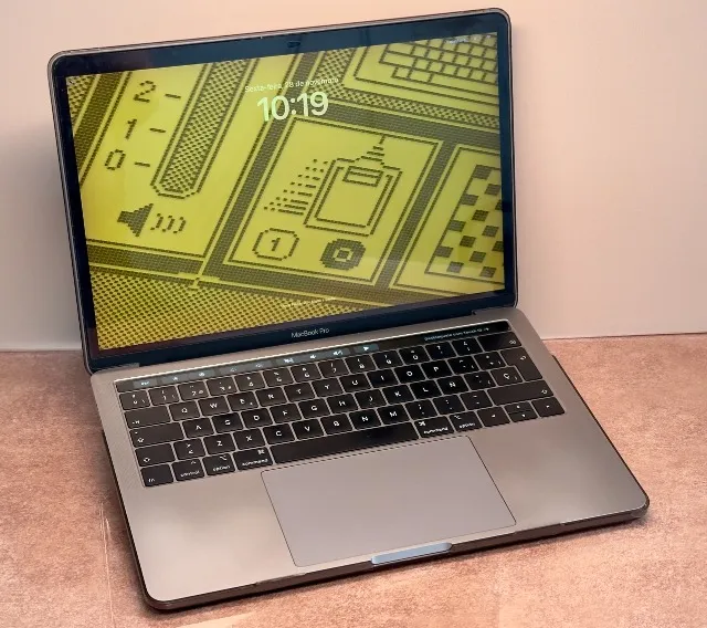 macbook pro 13 i7 16gb