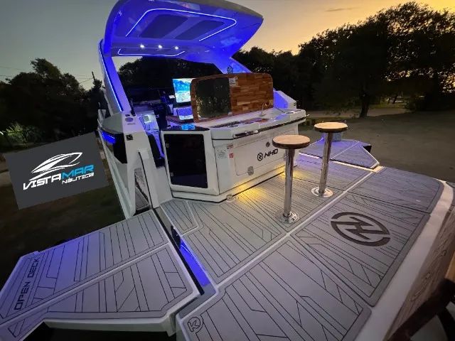 Lancha NHD 325 pés (34 pés) com parelha popa  - Foto 8