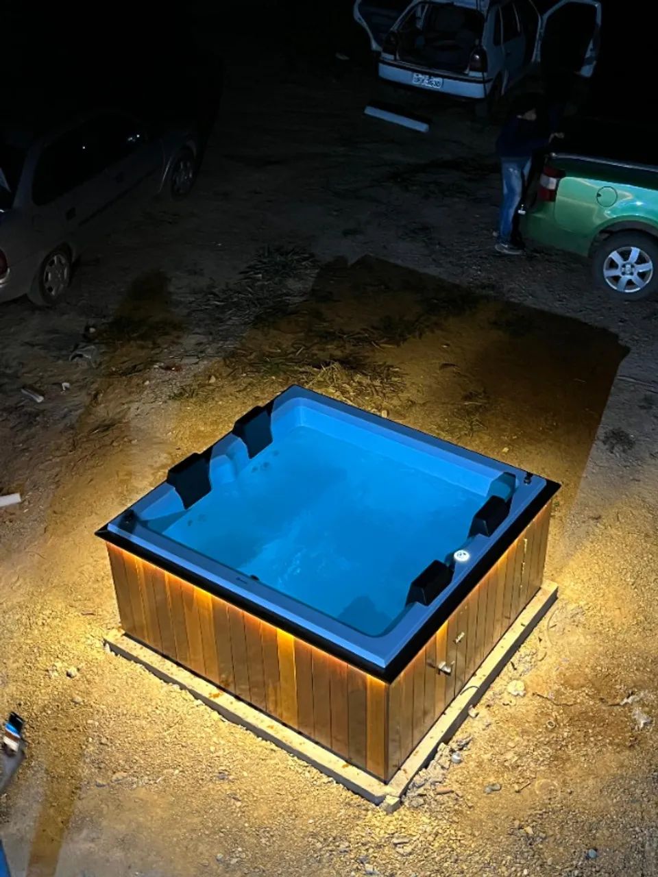 Spa de 4 lugares com Deck em Madeira (jacuzzi, Ofurô, banheira) com hidro e aquecedor. - Foto 4