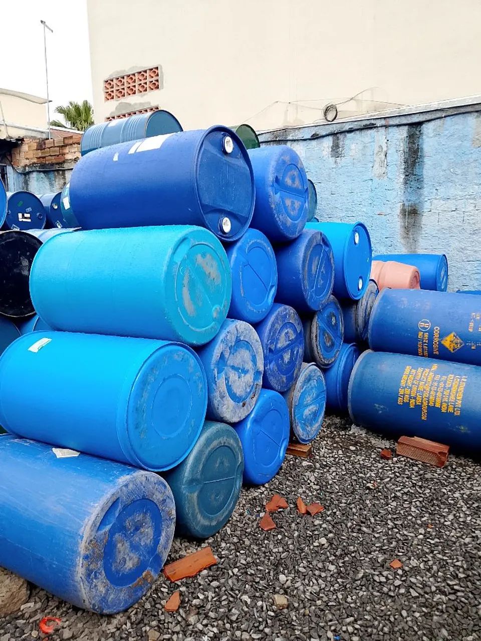 Tambor 200 Litros Plástico - Ideal para Flutuantes / Balsa / Pier<br> - Foto 2