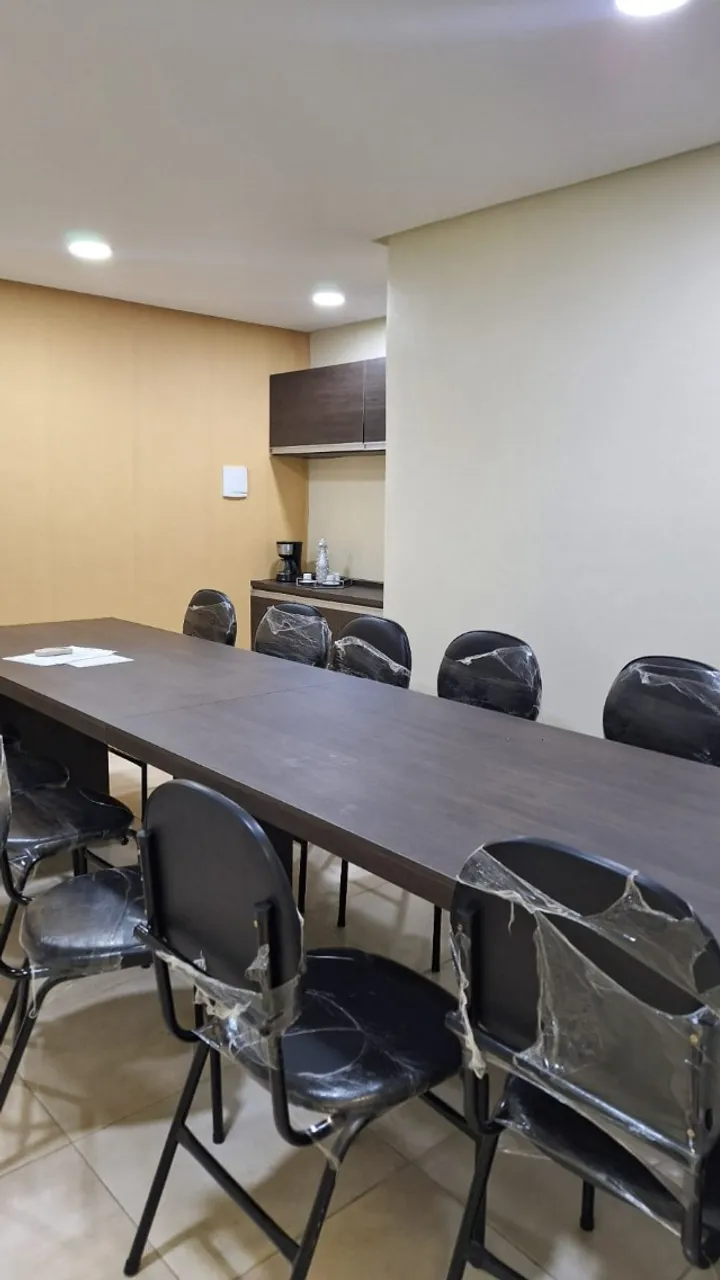 Alugo Sala Comercial Mobiliada na Praça 14 com Luz, água e Wi-fi incluso
