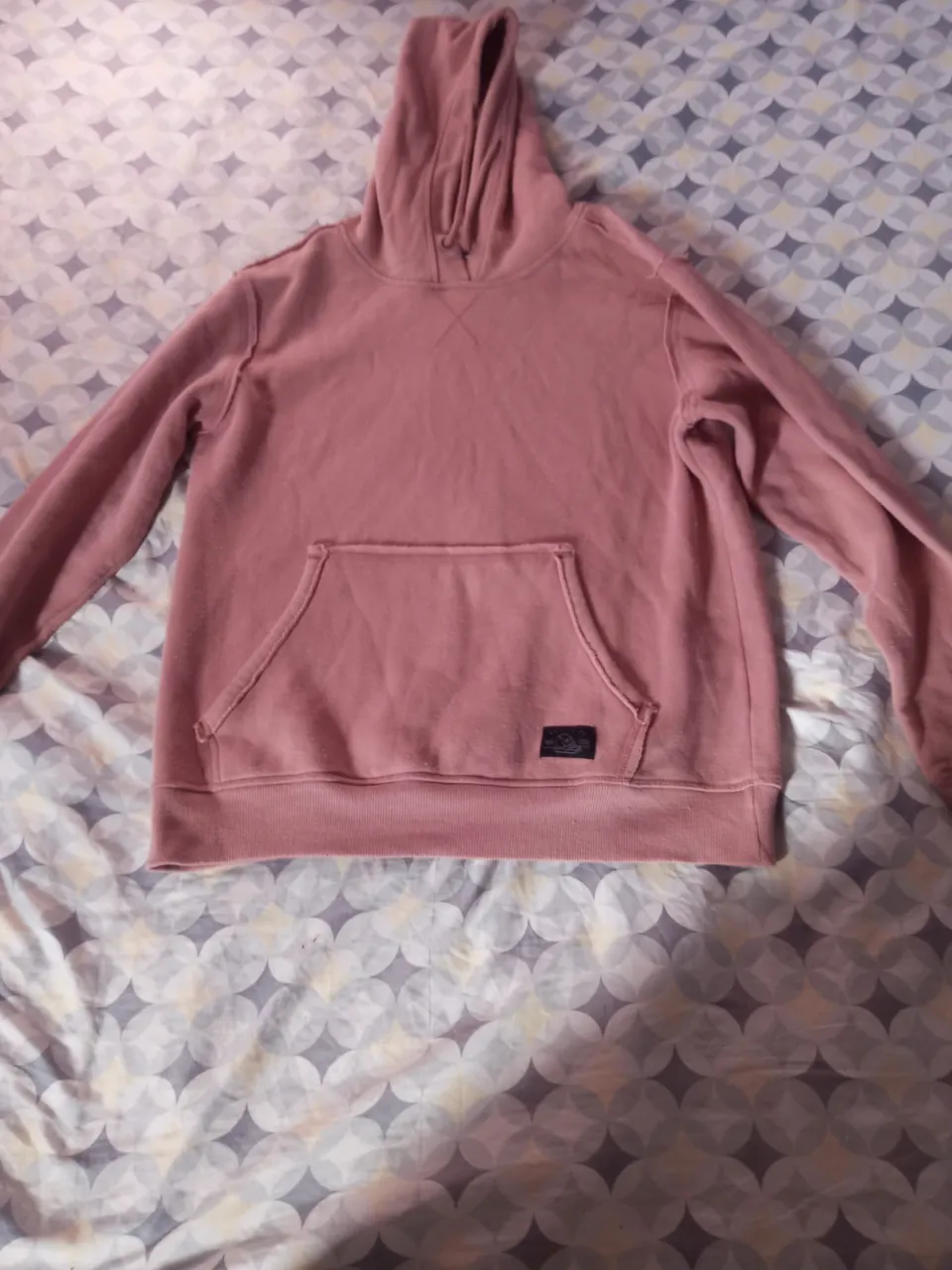 Moletom Rosa com Capuz - Conforto e Estilo