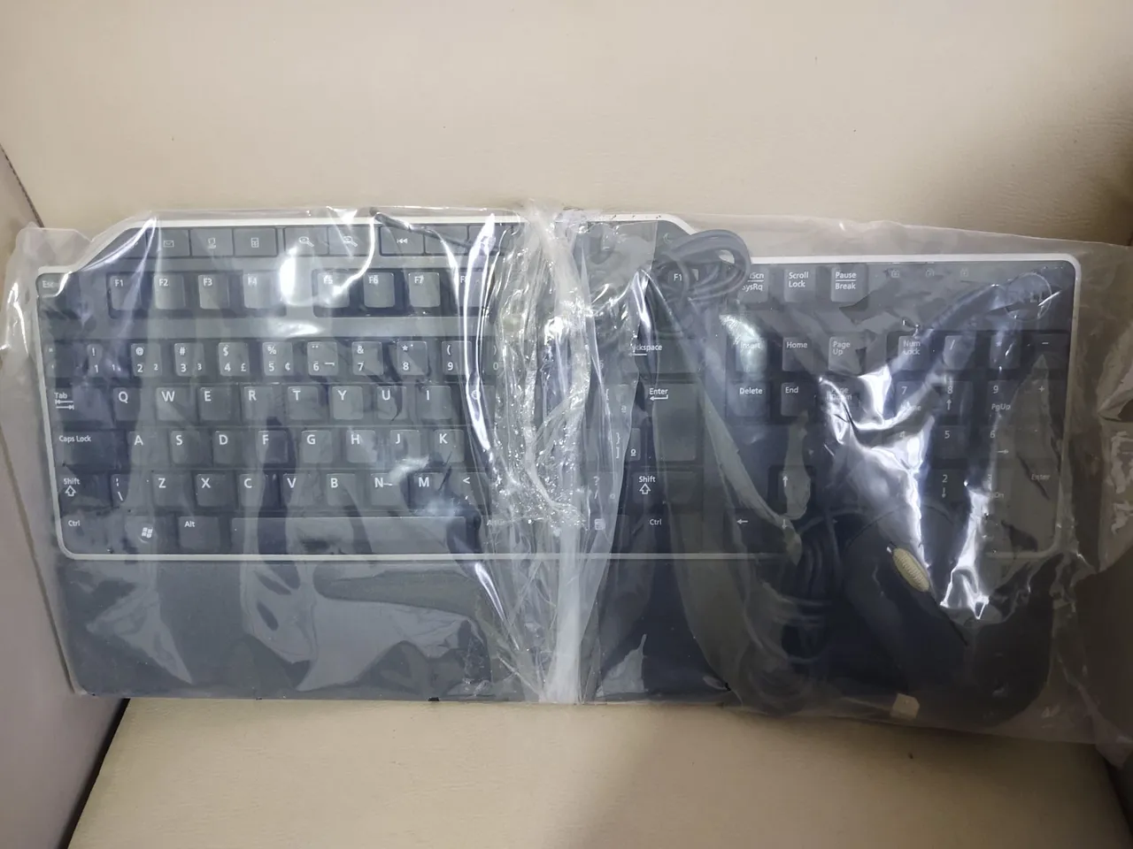 Teclado e Mouse Dell - Novo na Embalagem