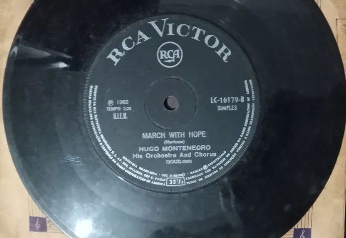 Disco de 1968 do Hugo Montenegro - His Orchestra And Chorus - Foto 2