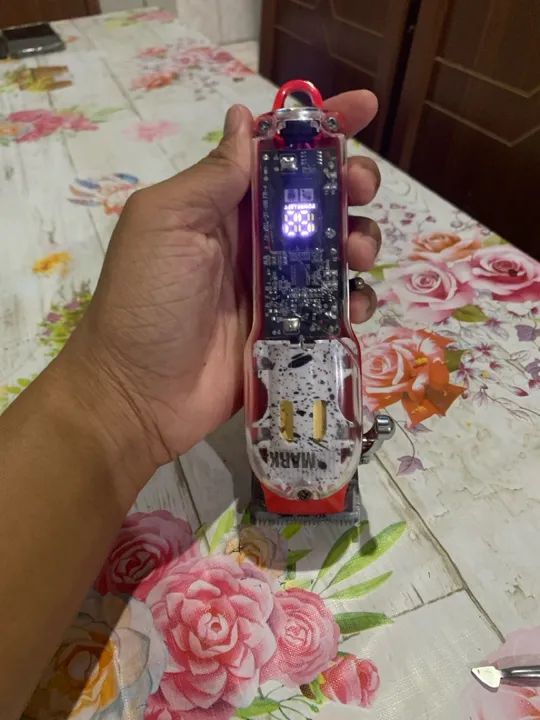 Máquina de Cortar Cabelo Profissional WMARK NG409 - Foto 6