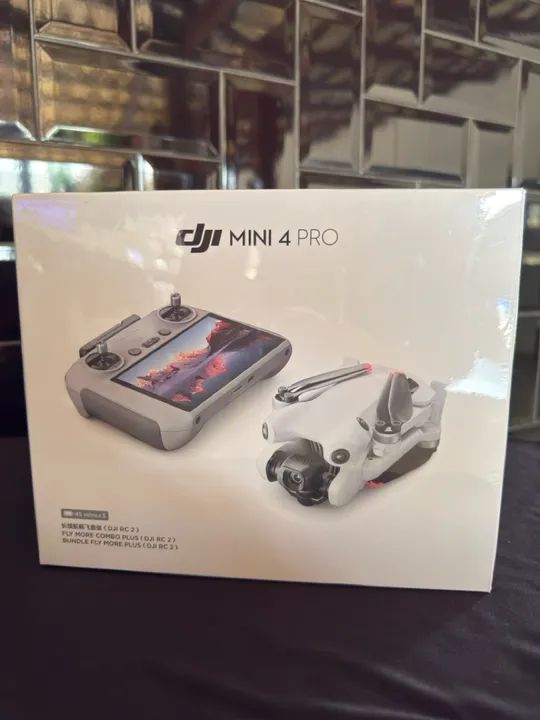 Drone DJI Mini 4 Pro Fly More Combo Plus - Novo