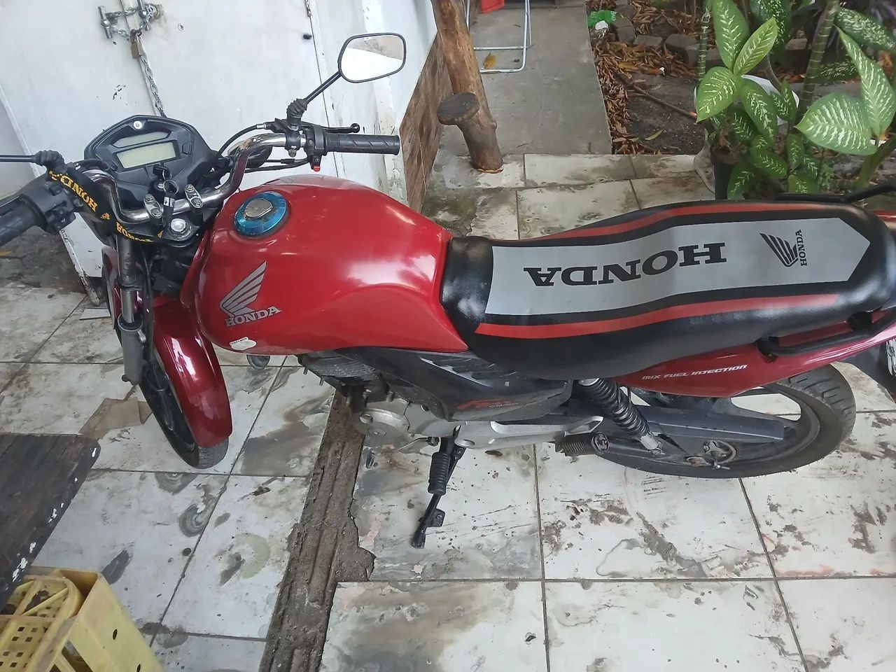 Honda CG 150 - Vermelha - Moto impecável