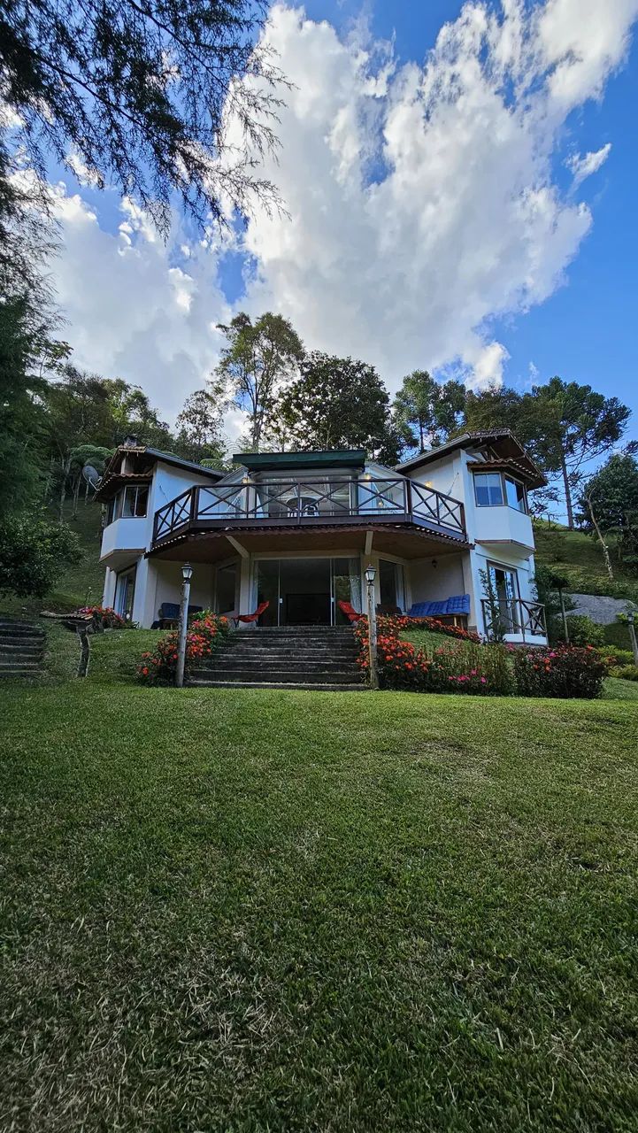 Maravilhosa casa na Santa Clara em Visconde de Mauá - Foto 2