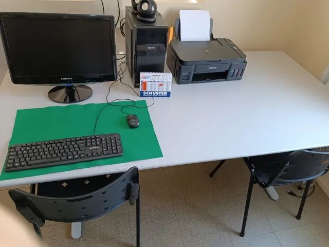 MESA DE ESCRITÓRIO TAMANHO  GRANDE COM  GAVETEIRO - Foto 5