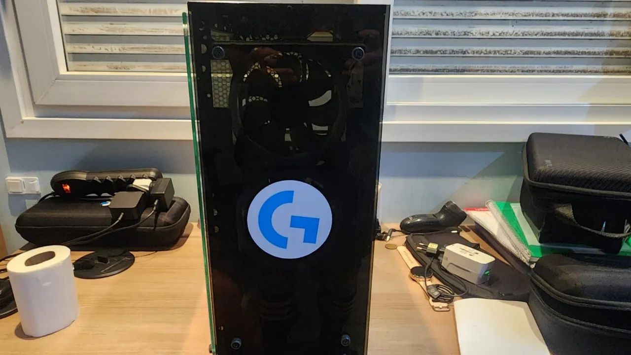 Gabinete Gamer PC. 