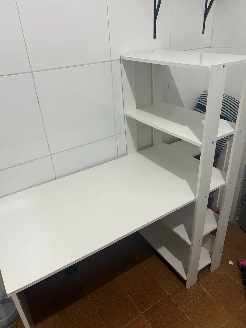 Desk 64418735906178120