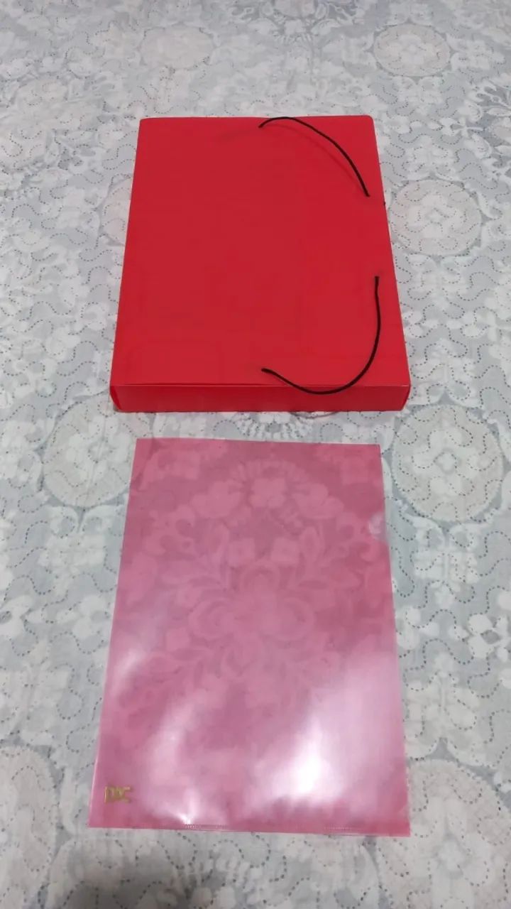 Pasta plástica vermelha kit 2 peças  novas. - Foto 3