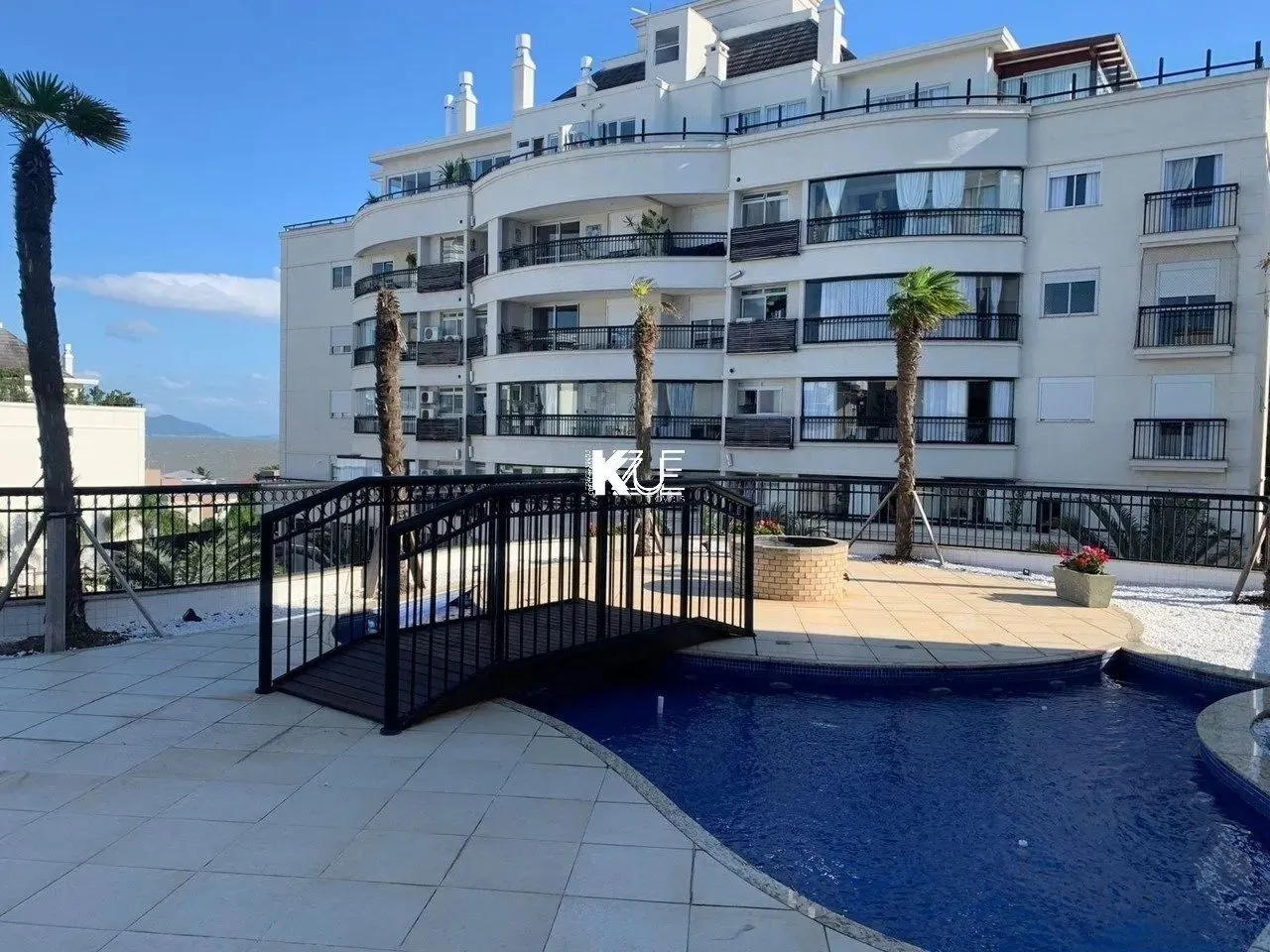 Apartamento 03 dormitórios para locação em Coqueiros, Florianópolis SC