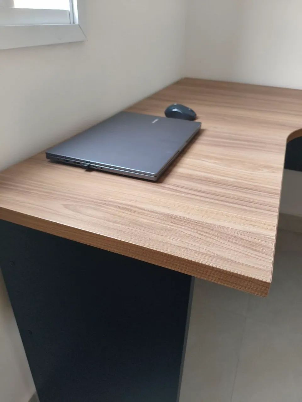 Mesa de escritório em L marca Acerto - Foto 2