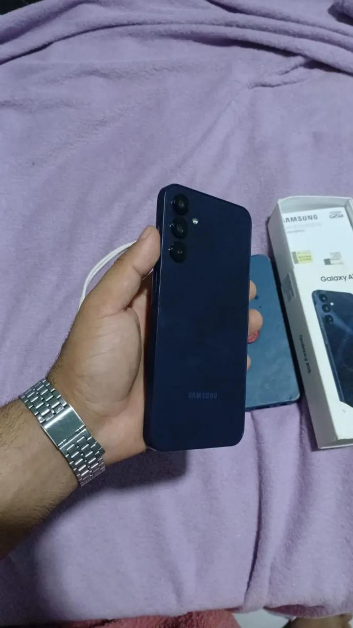 Vendo ( A15 ) Novo ..chama no WhatsApp negócio avista e parcela no cartao